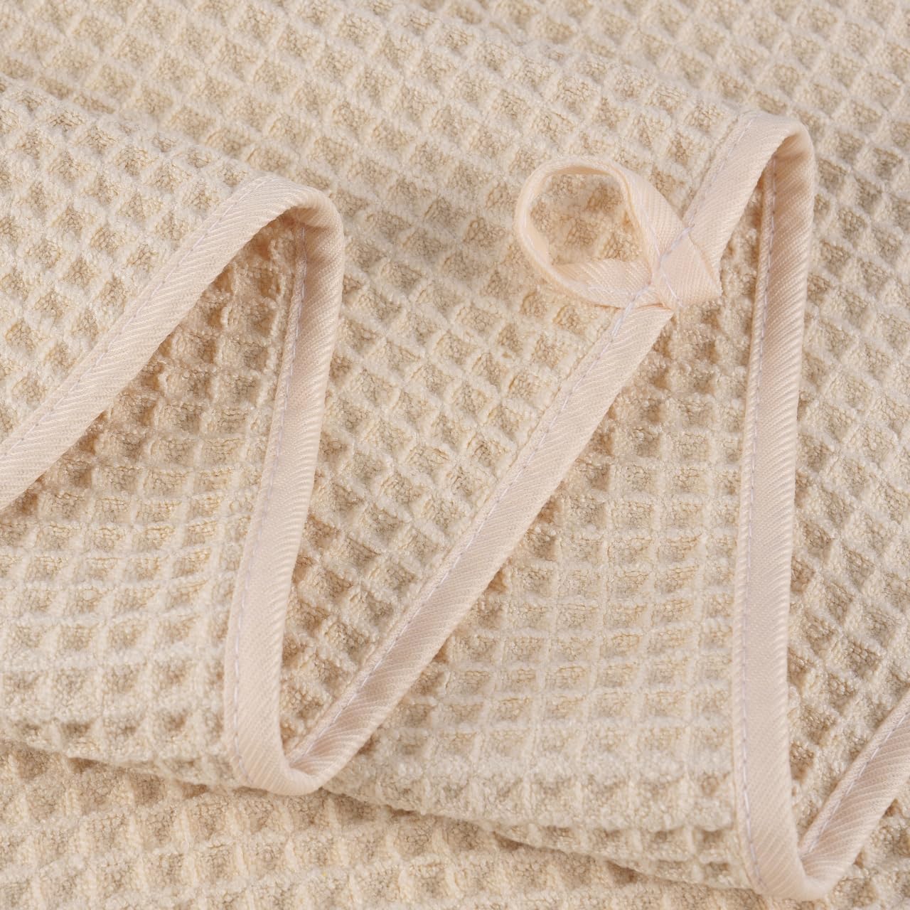 POLYTE 430 GSM Microfiber Quick Dry Lint Free Bath Sheet, 70 x 35 in, Set of 2 (Waffle Weave) - Image 3